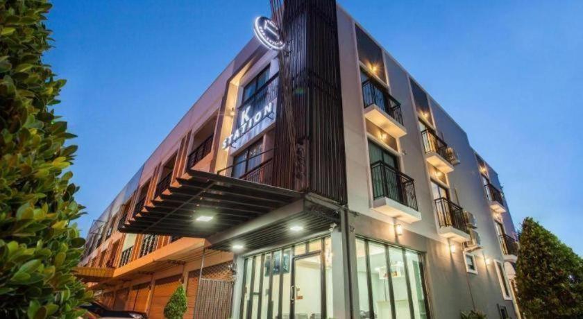 K Station Pattaya Hotel Bagian luar foto